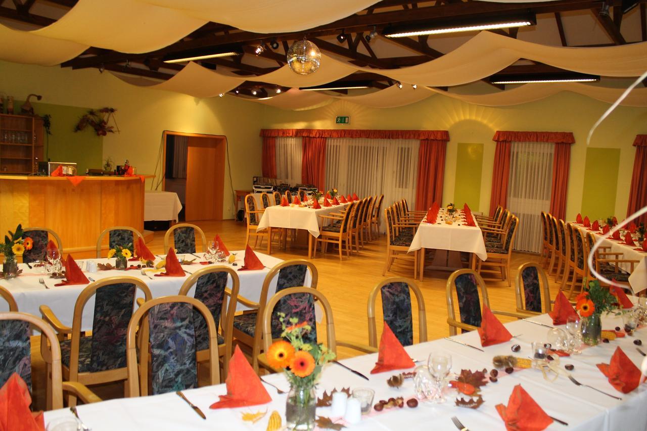 Grossweitzschen Landhotel "Zum Nicolaner" מראה חיצוני תמונה